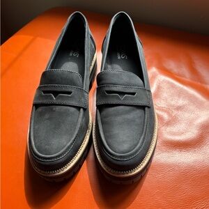 Tom’s Black Loafers